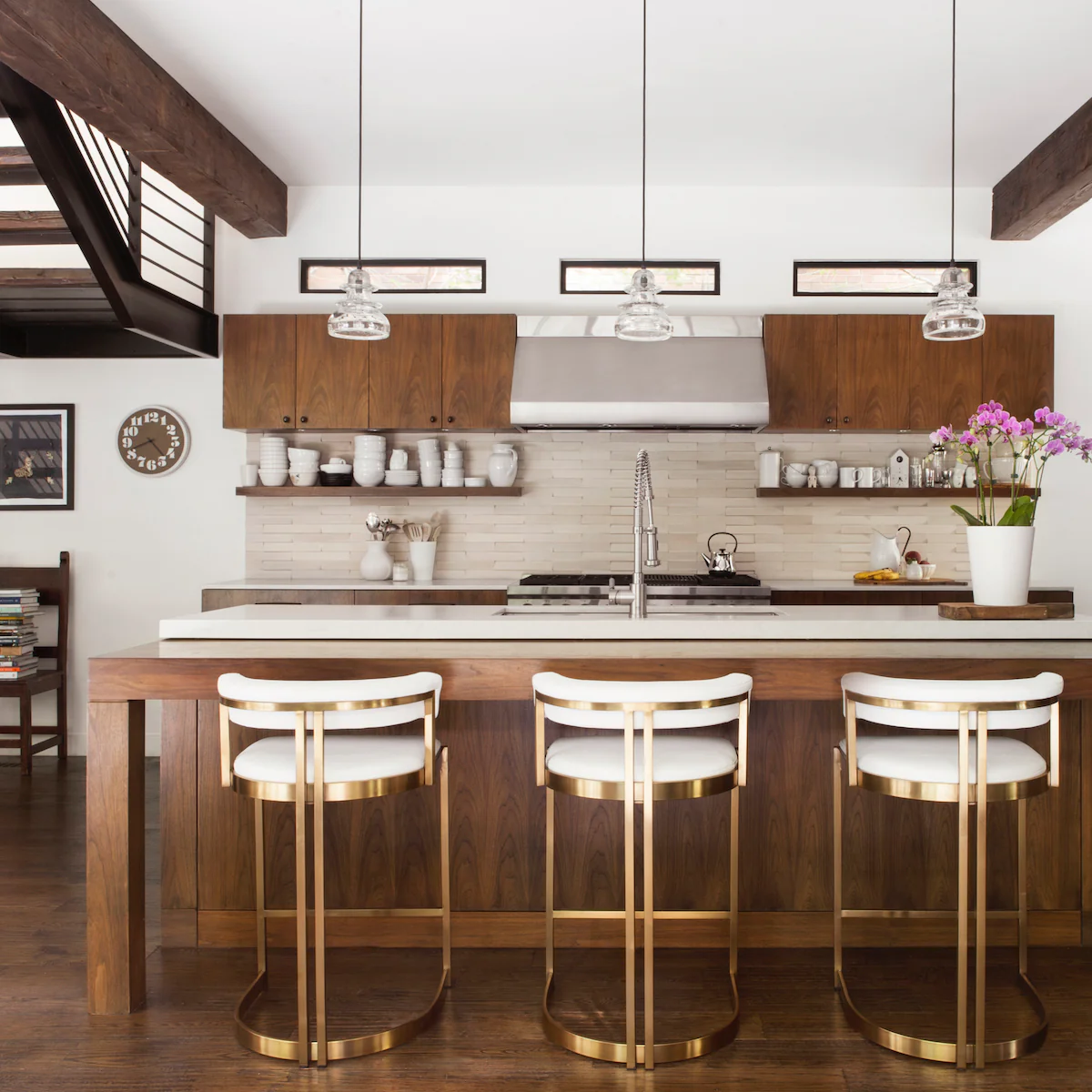 Ballantine Counter Stool In White Leather Brass - Image 3