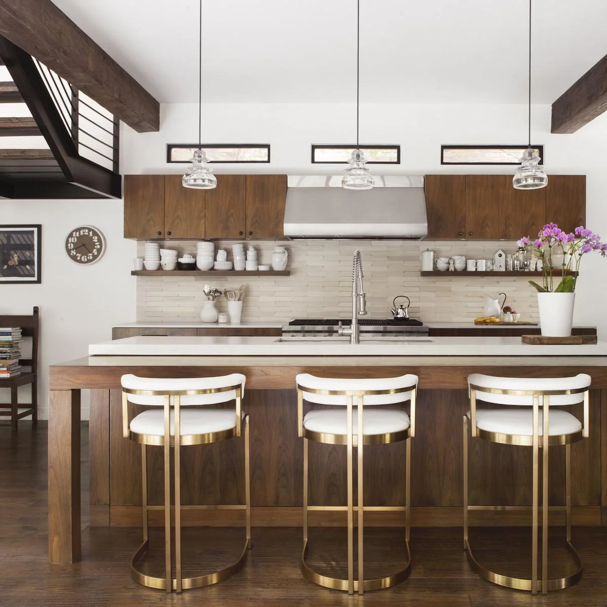 Ballantine Bar Stool in White Leather Brass - Image 5