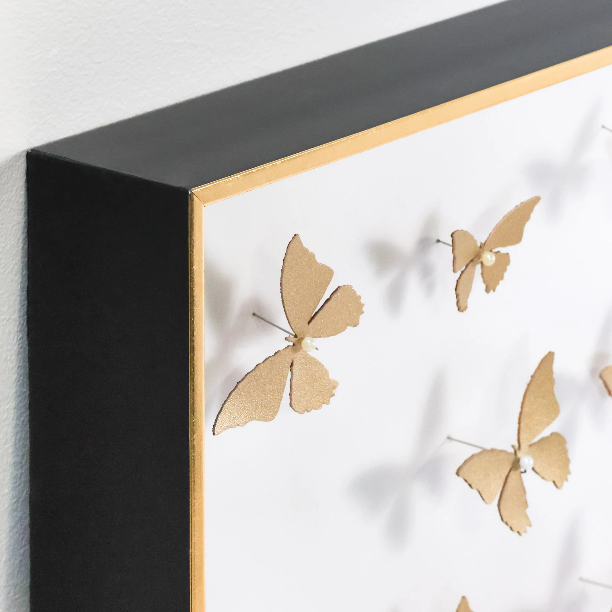 Borboleta in Leather - Image 4