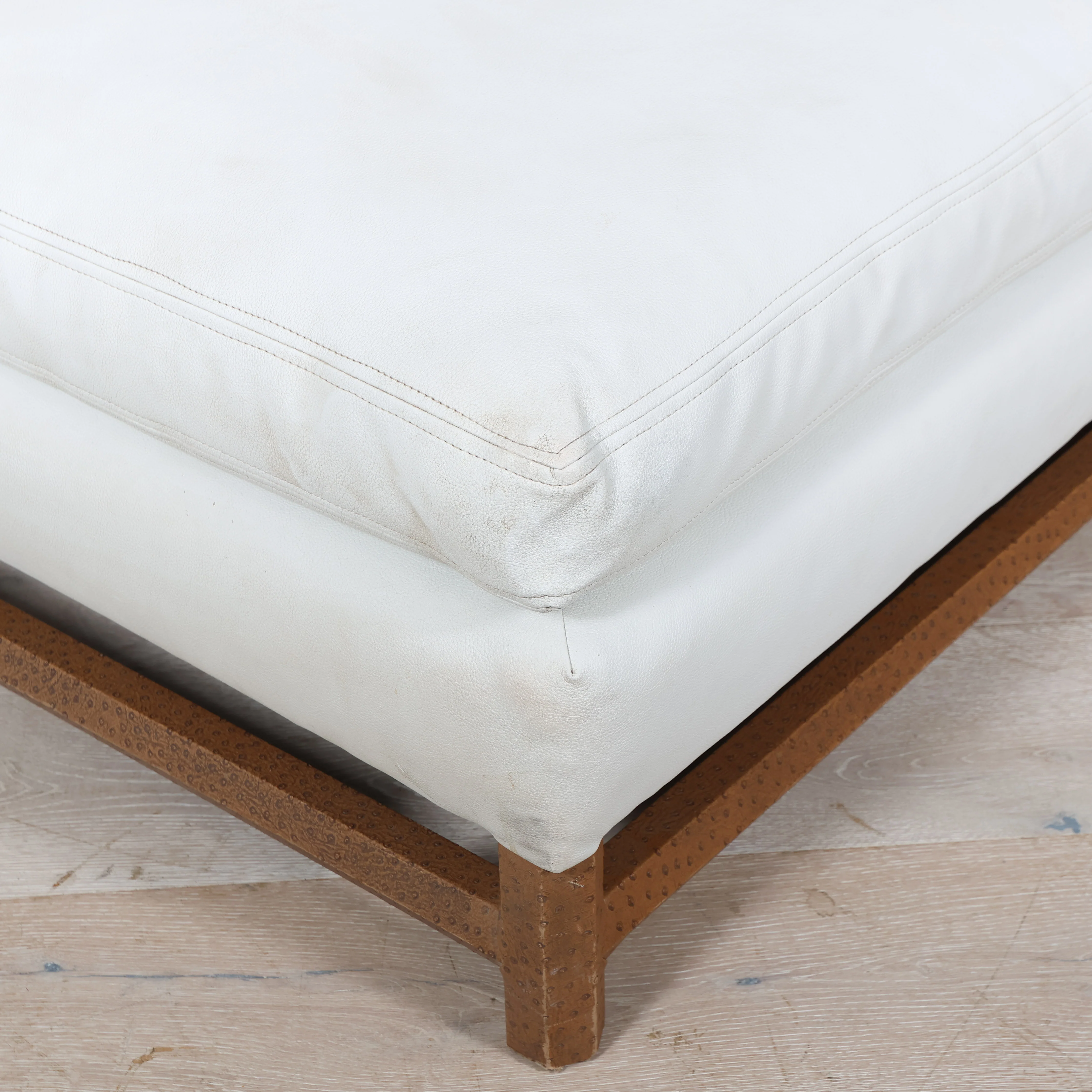 Chaise Lounger - Image 7