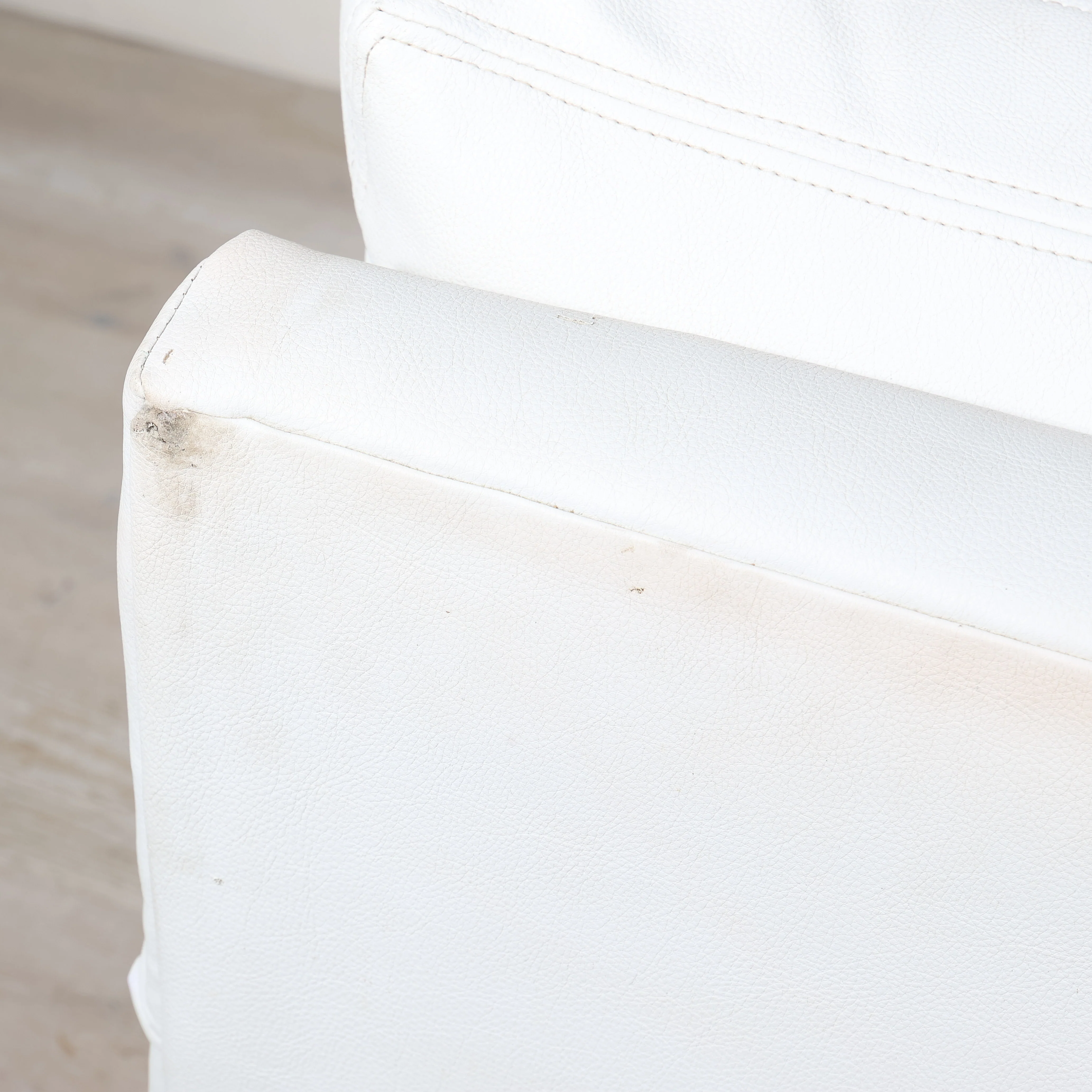Chaise Lounger - Image 8