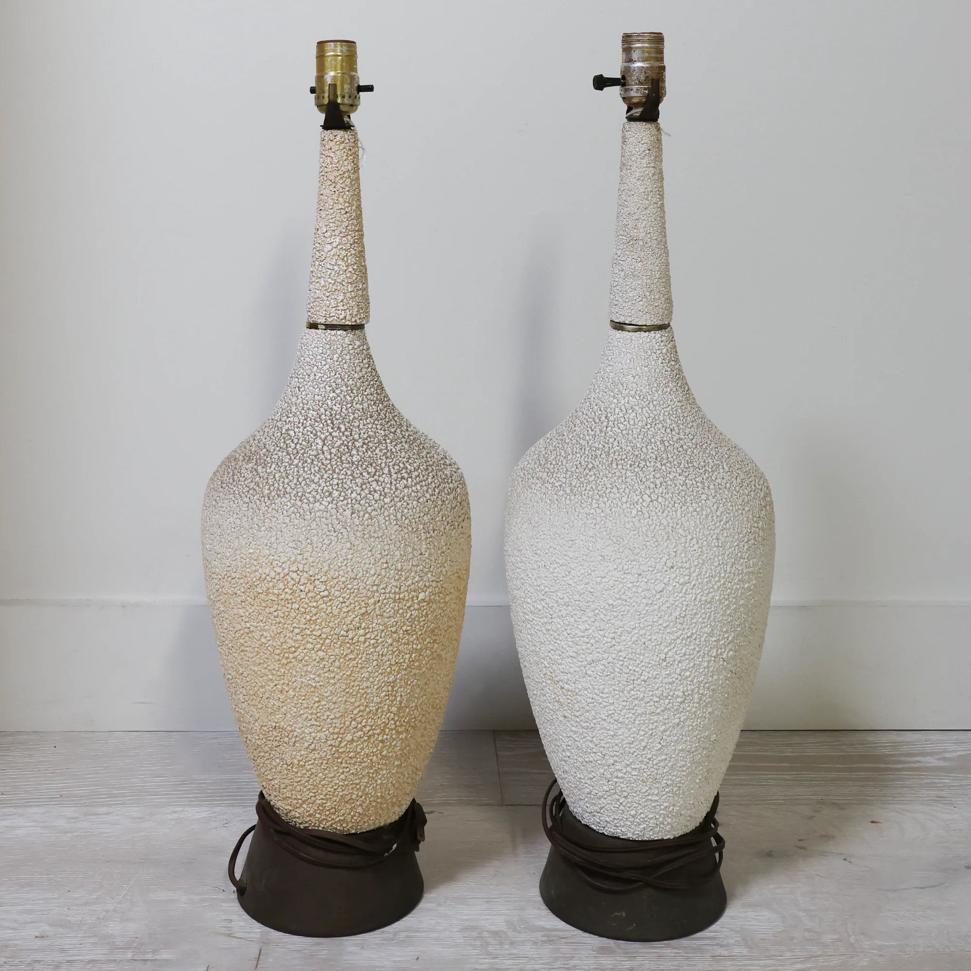 Pair of Ivory Plaster and Brass Lamp Bases - Image 3