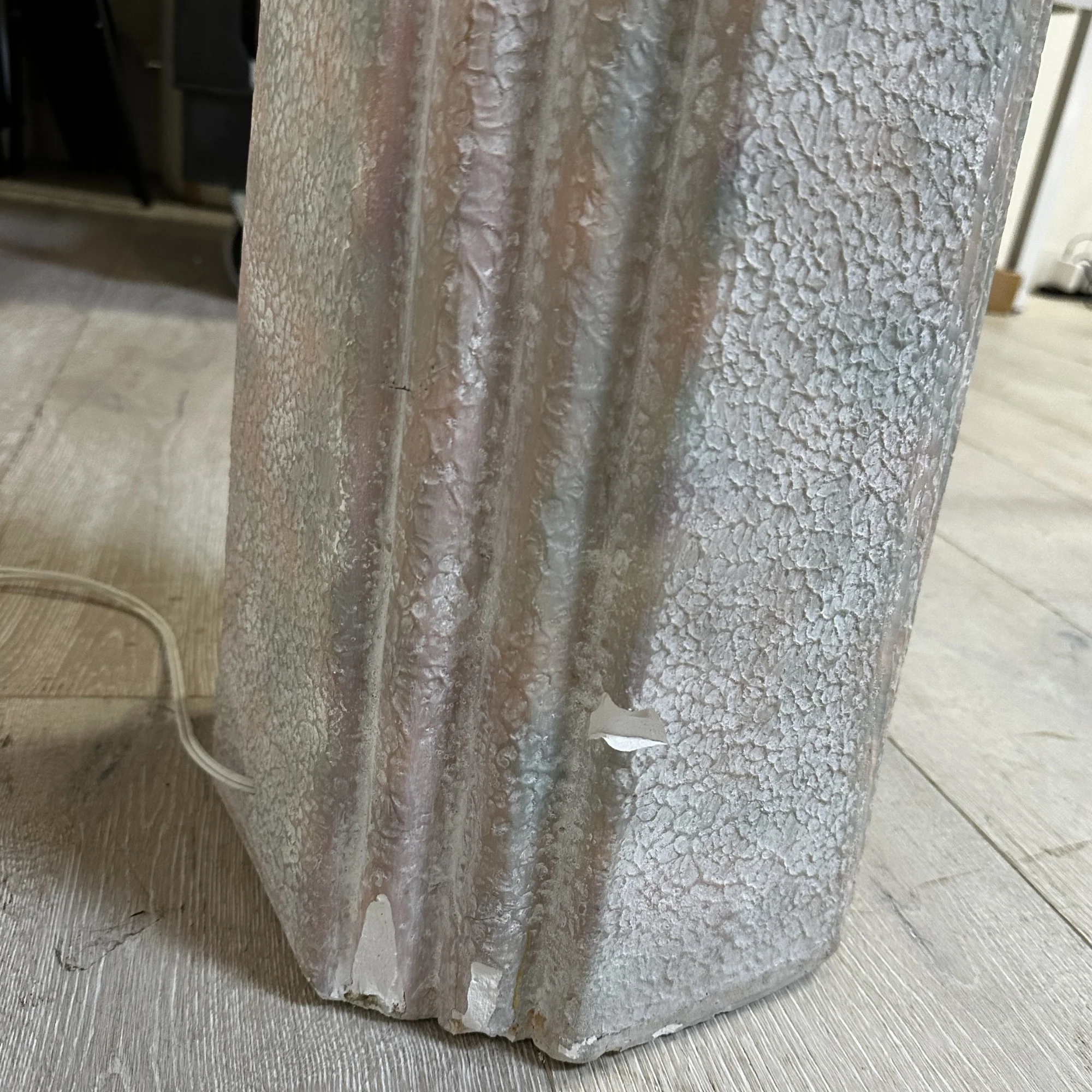 American Postmodern Textured Plaster Zig Zag Floor Lamp, 1980s - Image 3