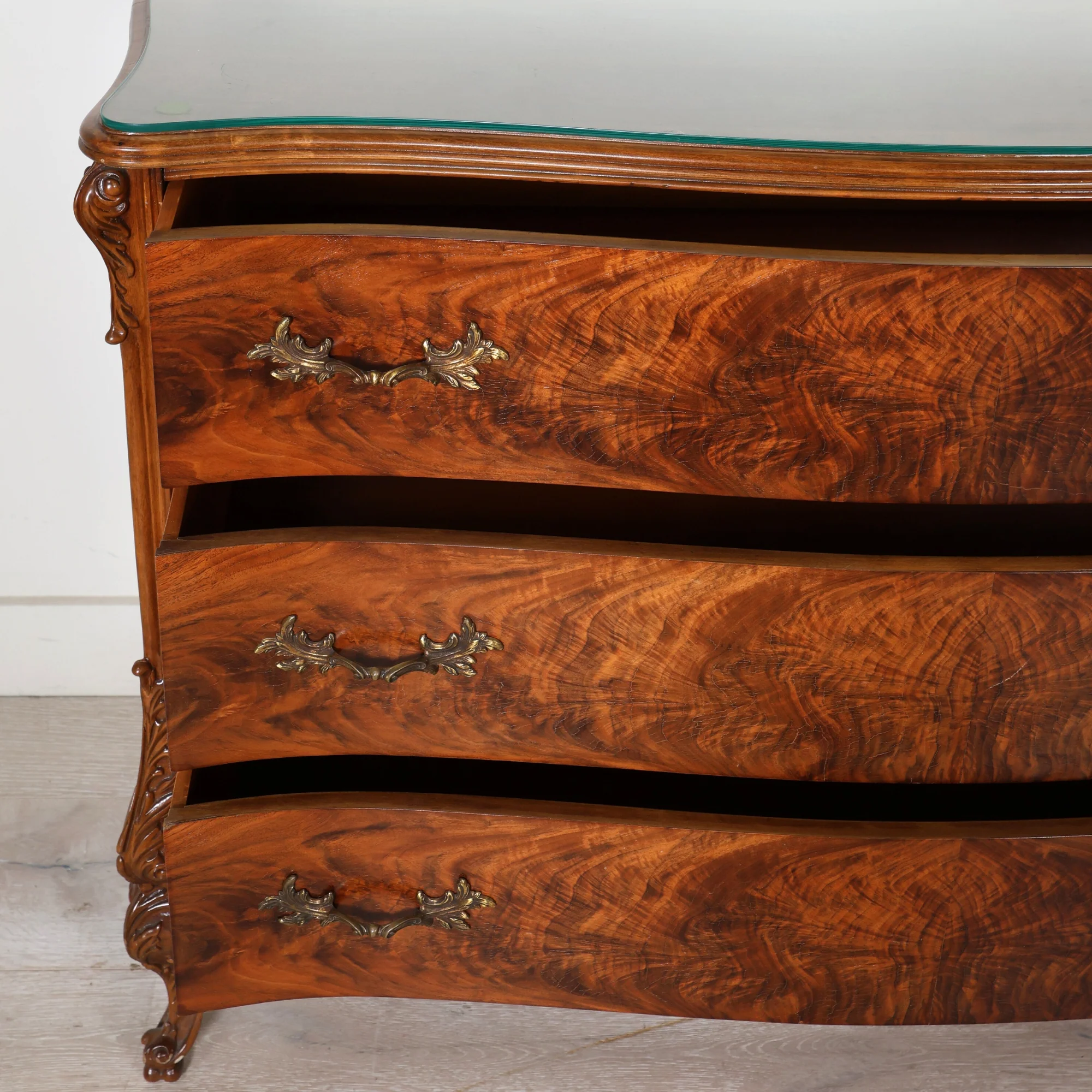 French Provincial Style Dresser - Image 5