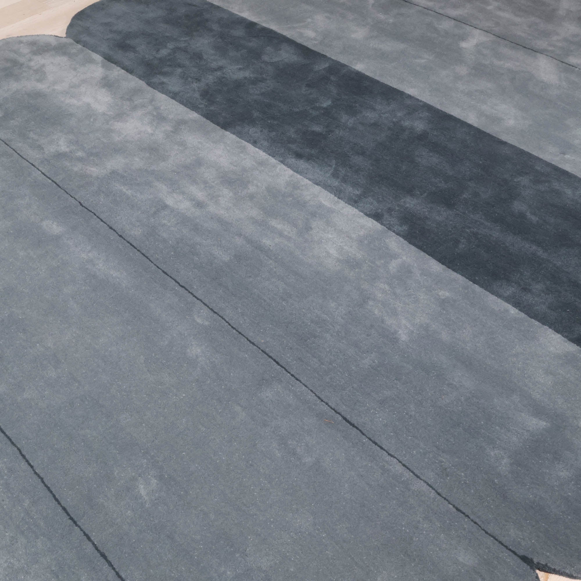 Galway Midnight Tufted Rug - Image 3