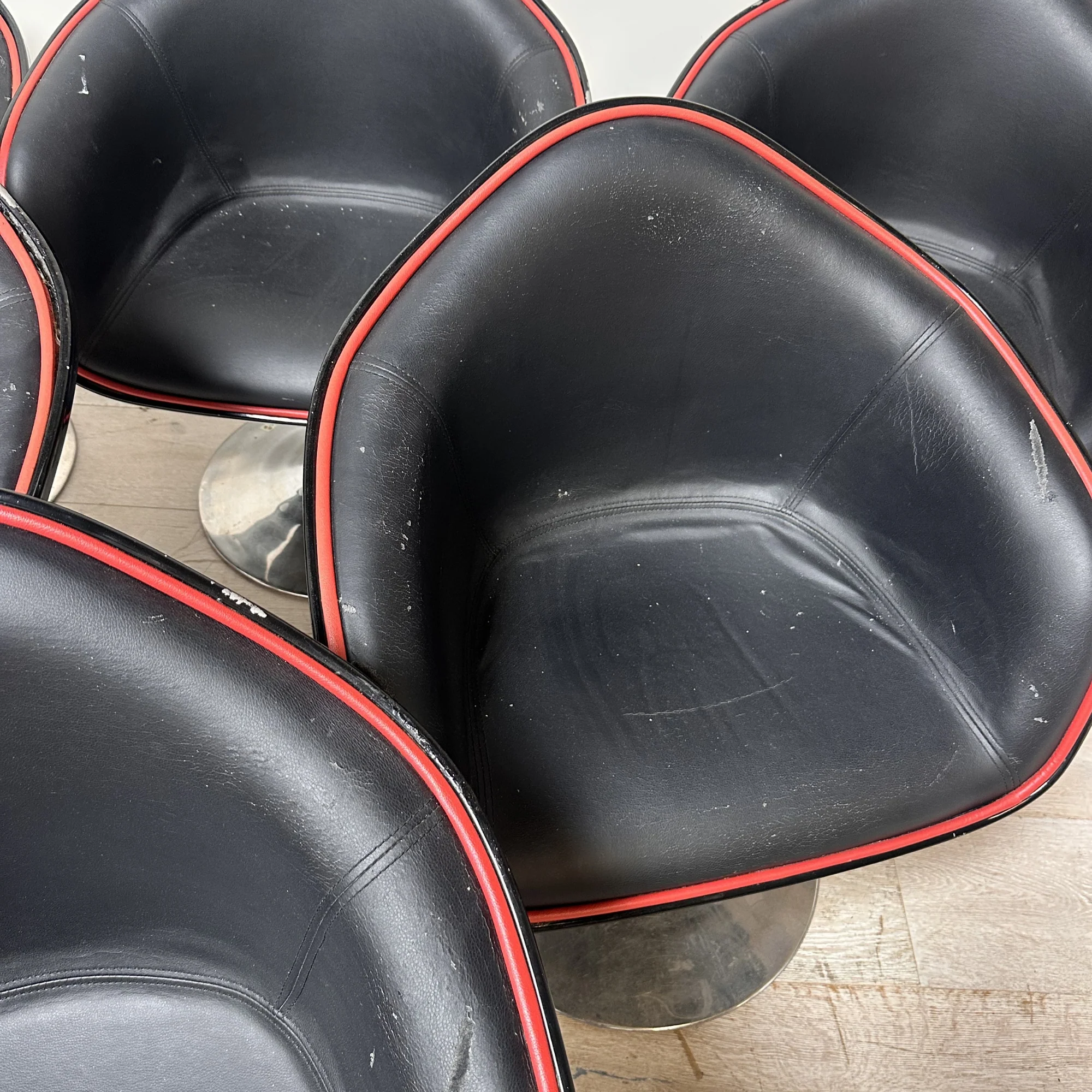Mid Century Modern Set of 6 Swivel Chairs - Image 3