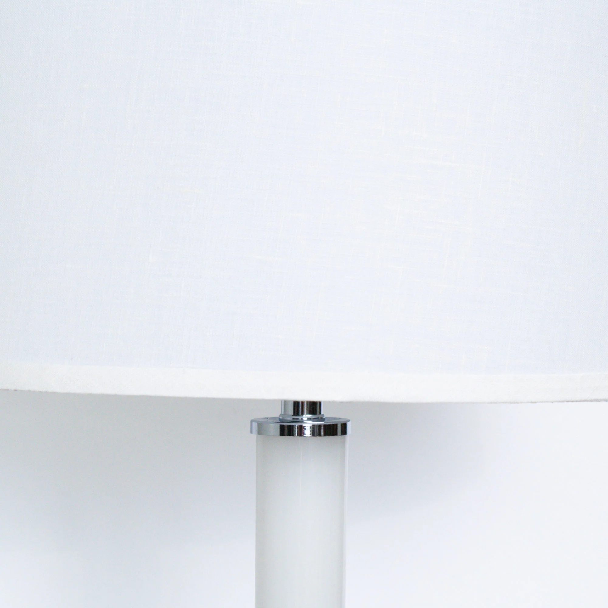 Hampton Lamp In White - Image 5