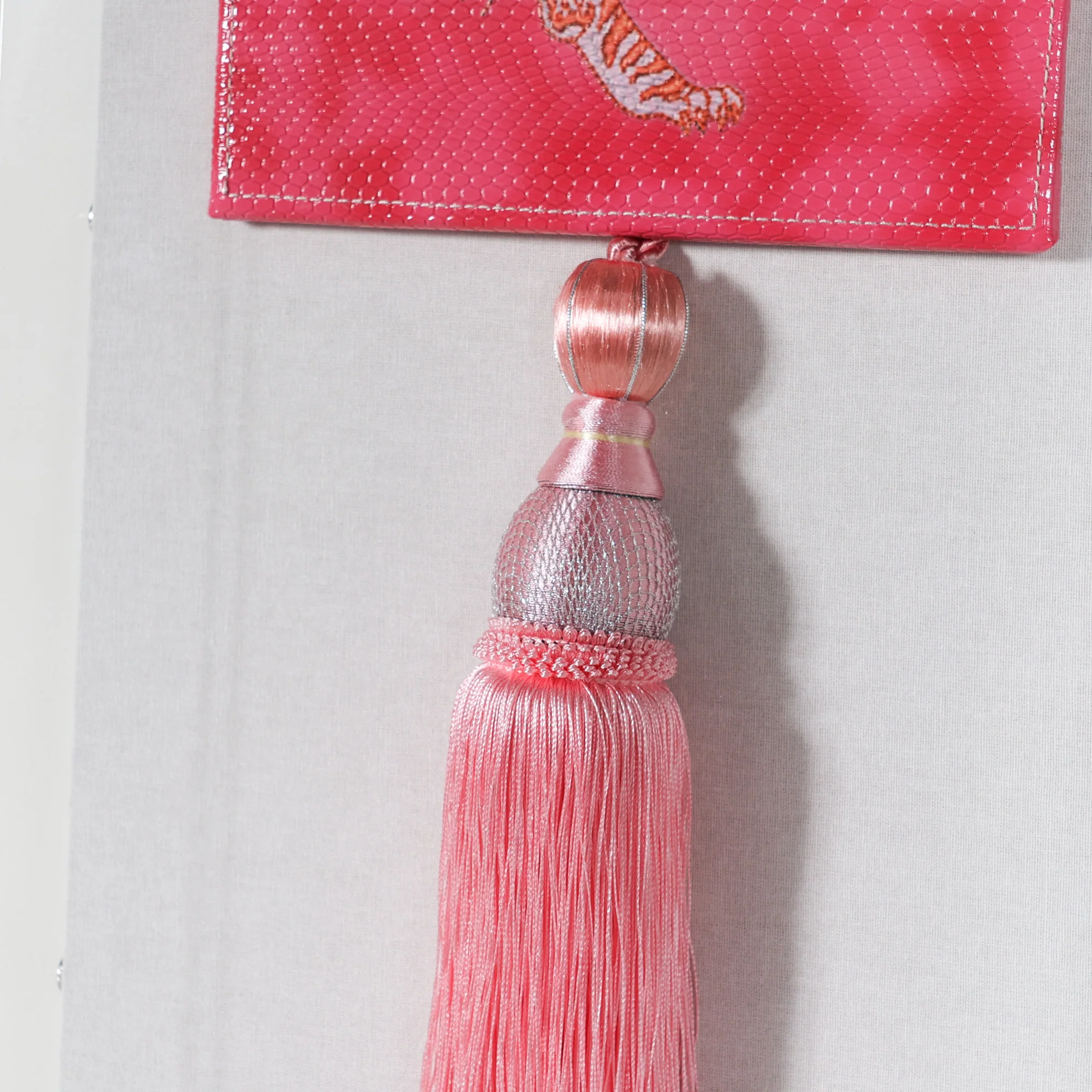 I'm Hiding. Don't Seek Hang Tag - Pink - Image 4