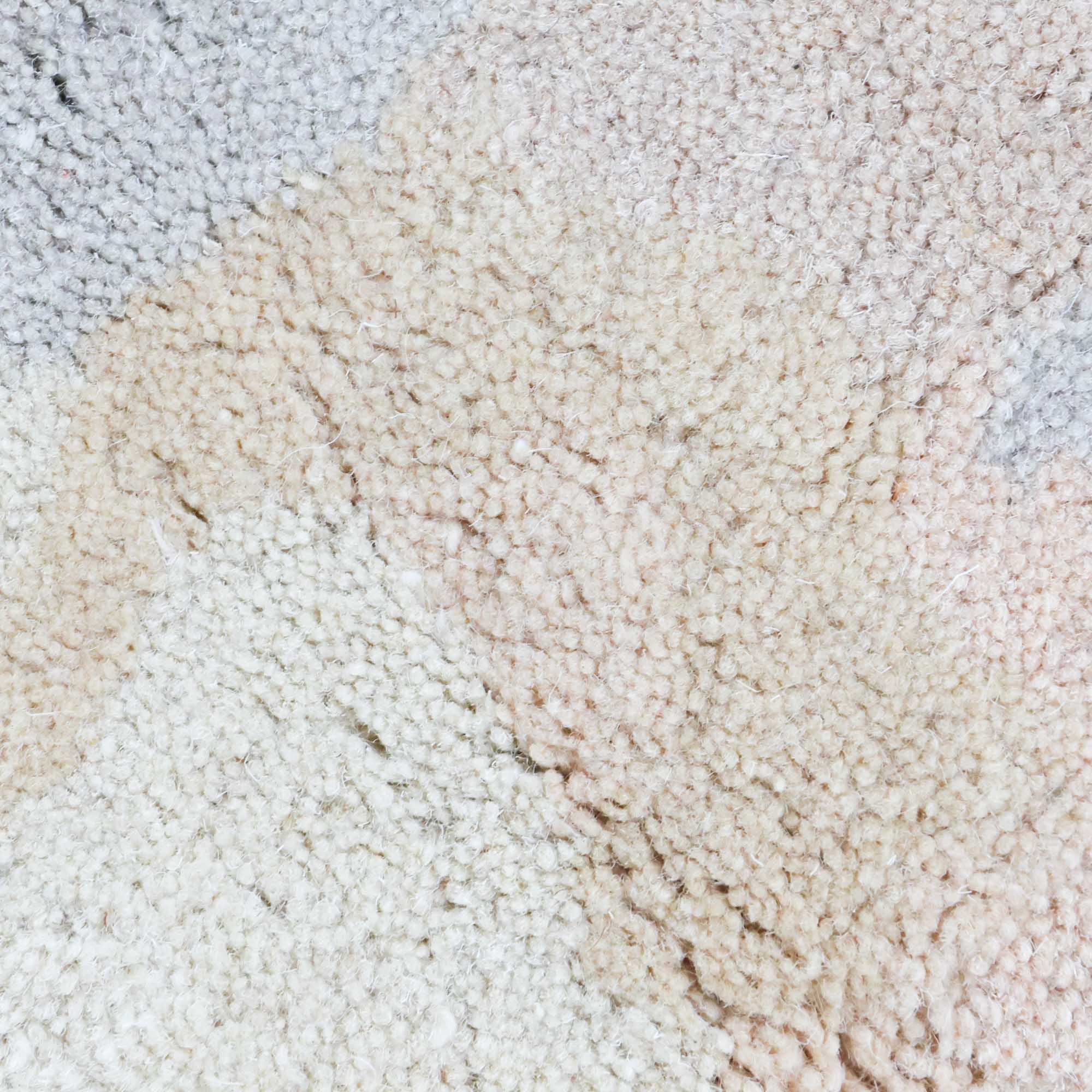 Milan Tufted Rug - Image 4