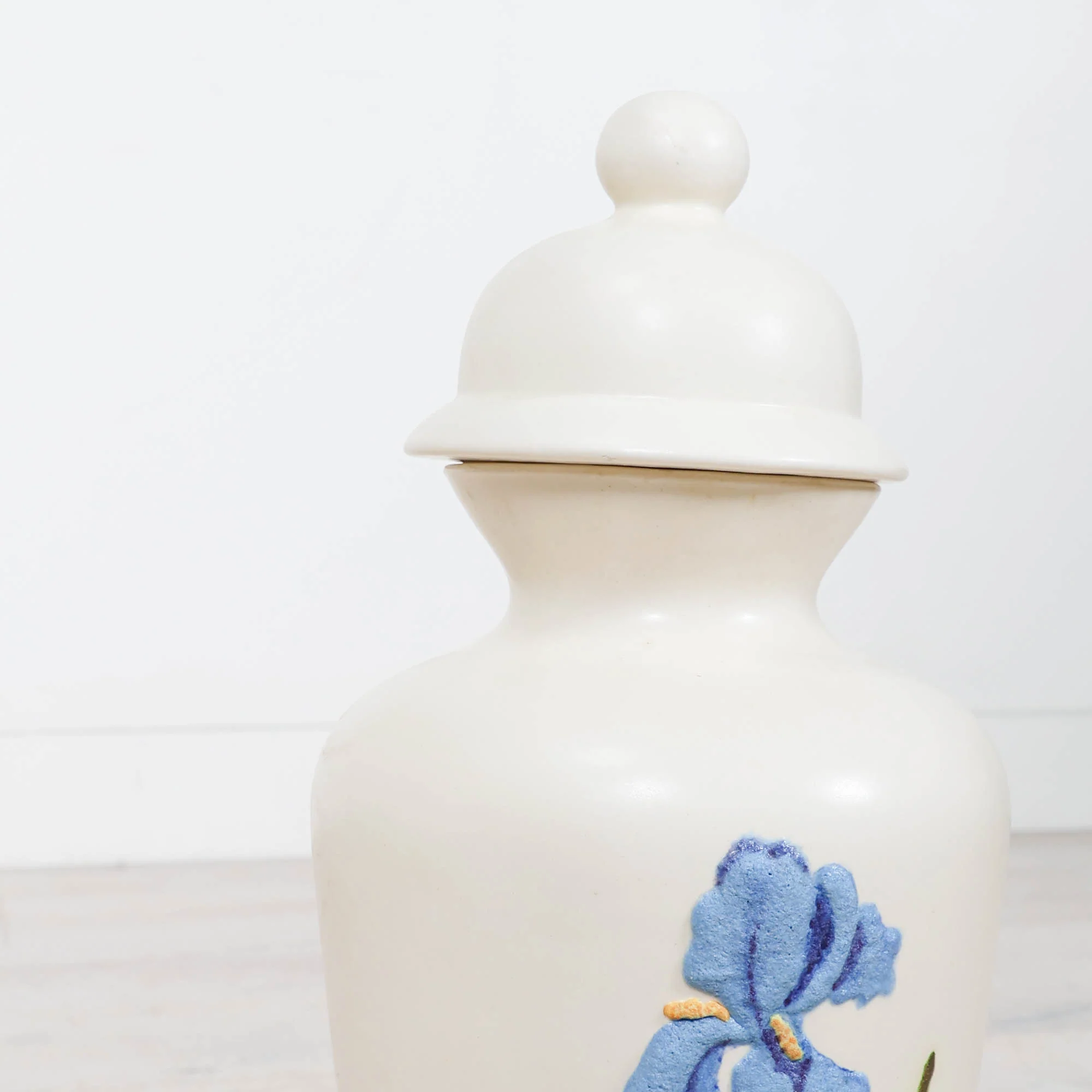 Ivory Ginger Jar with Blue Flower - Image 3