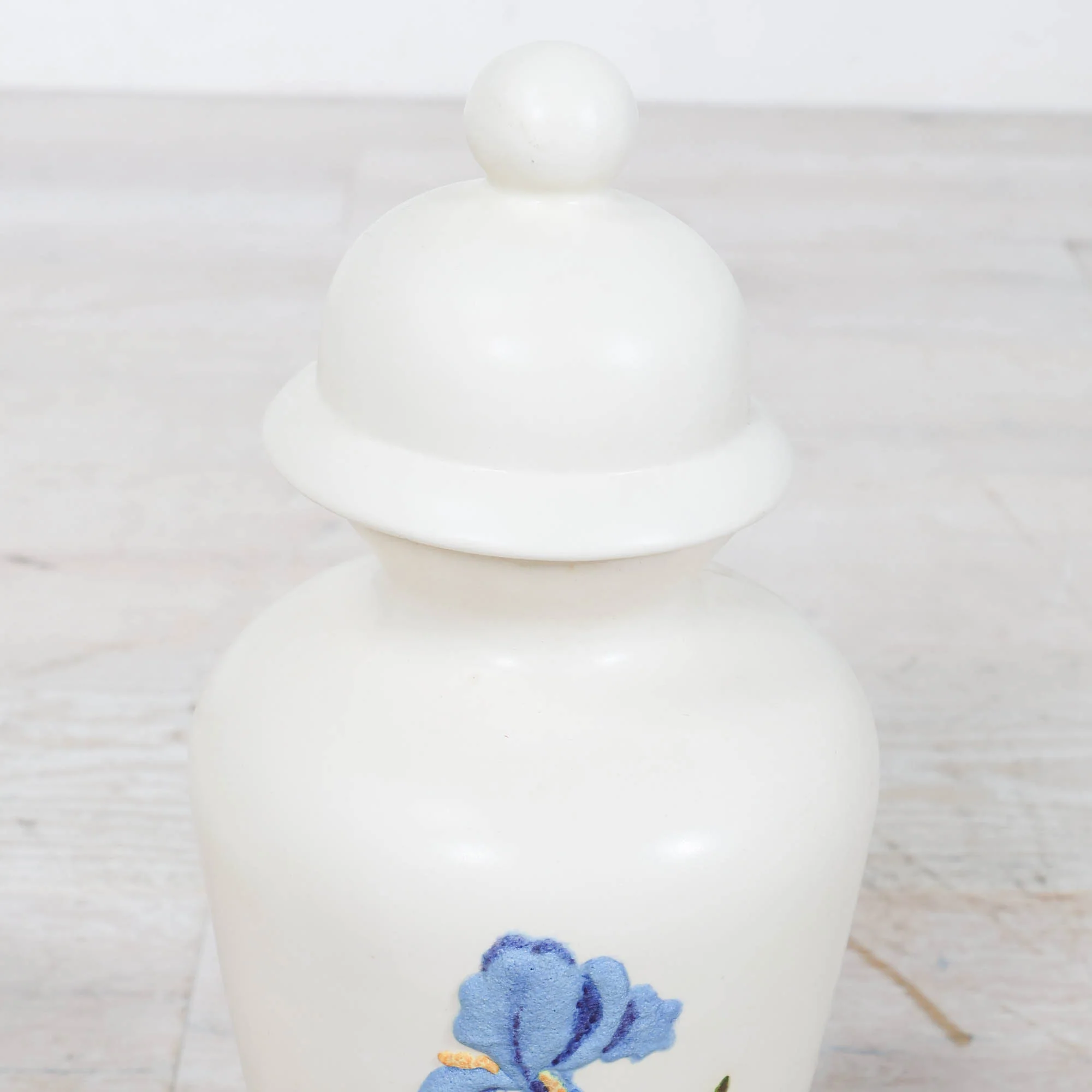 Ivory Ginger Jar with Blue Flower - Image 4