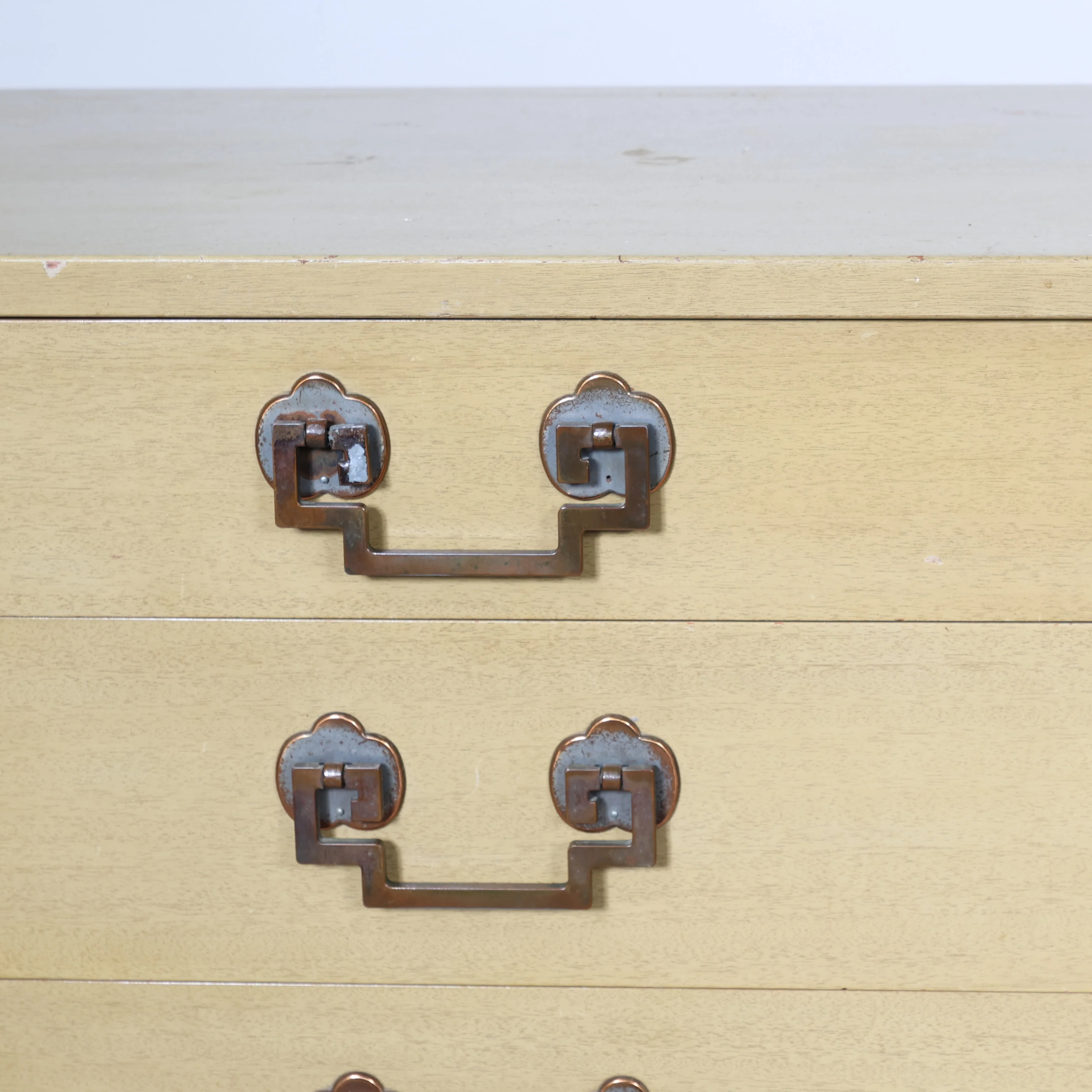 Landstrom 8-drawer dresser - Image 4