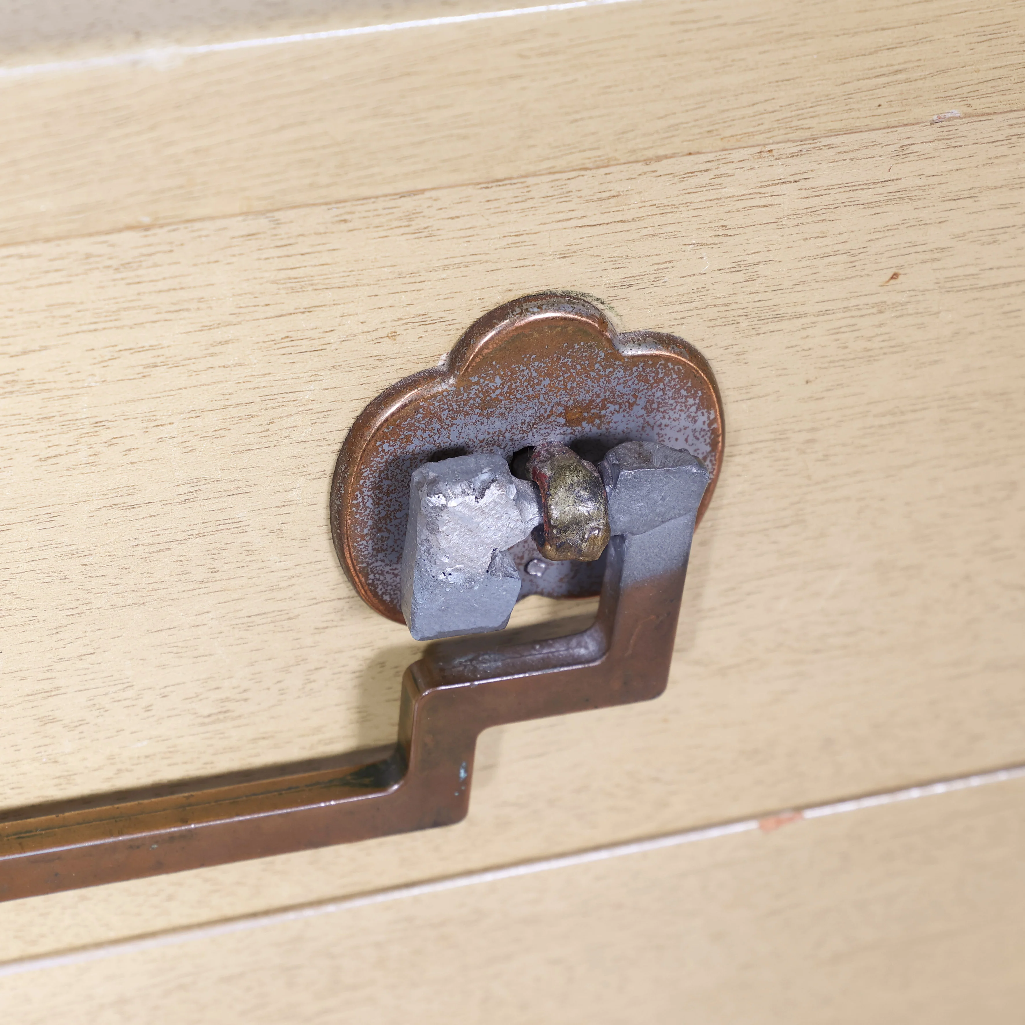 Landstrom 8-drawer dresser - Image 7