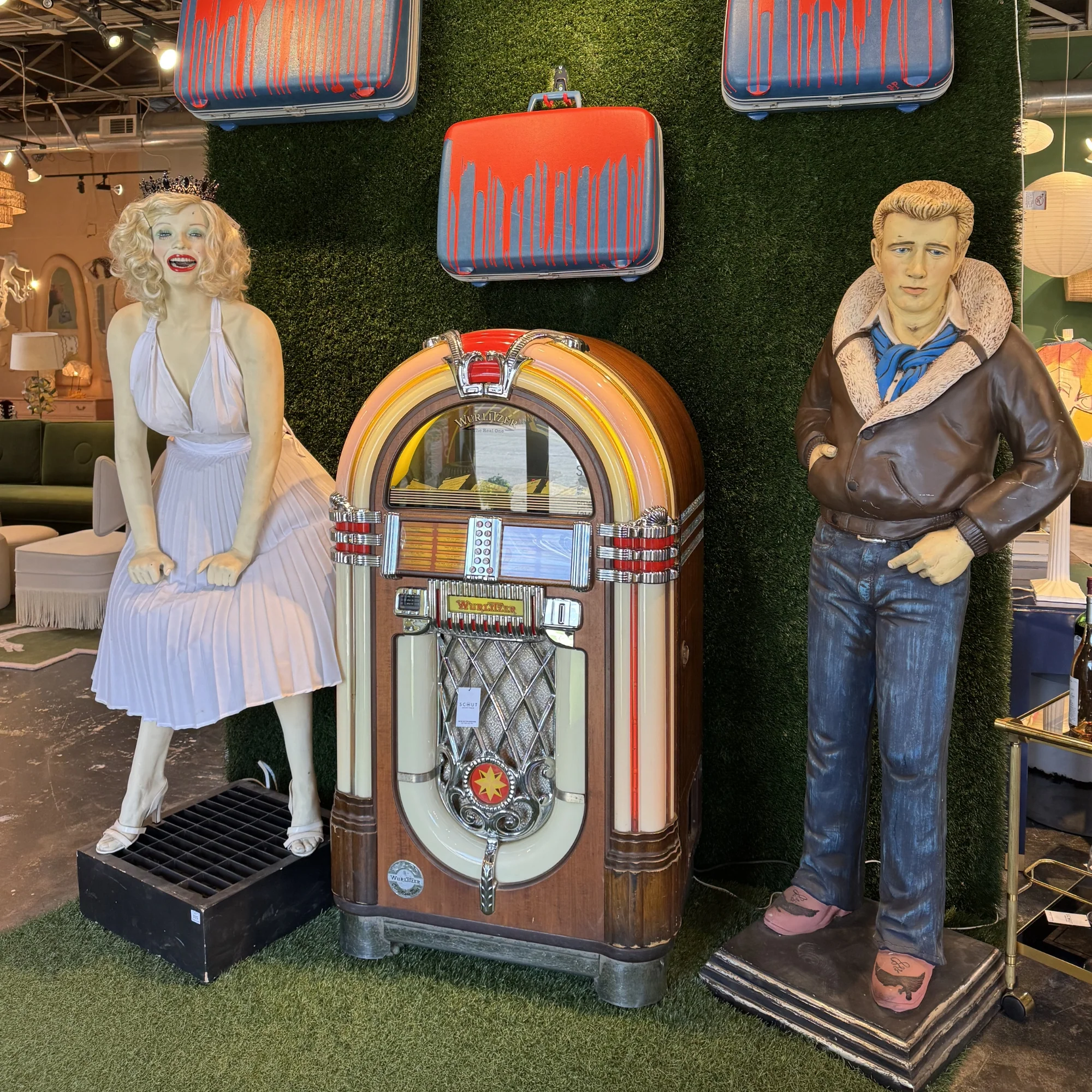 Marilyn Monroe Life Sized Statue with Fan - Image 2