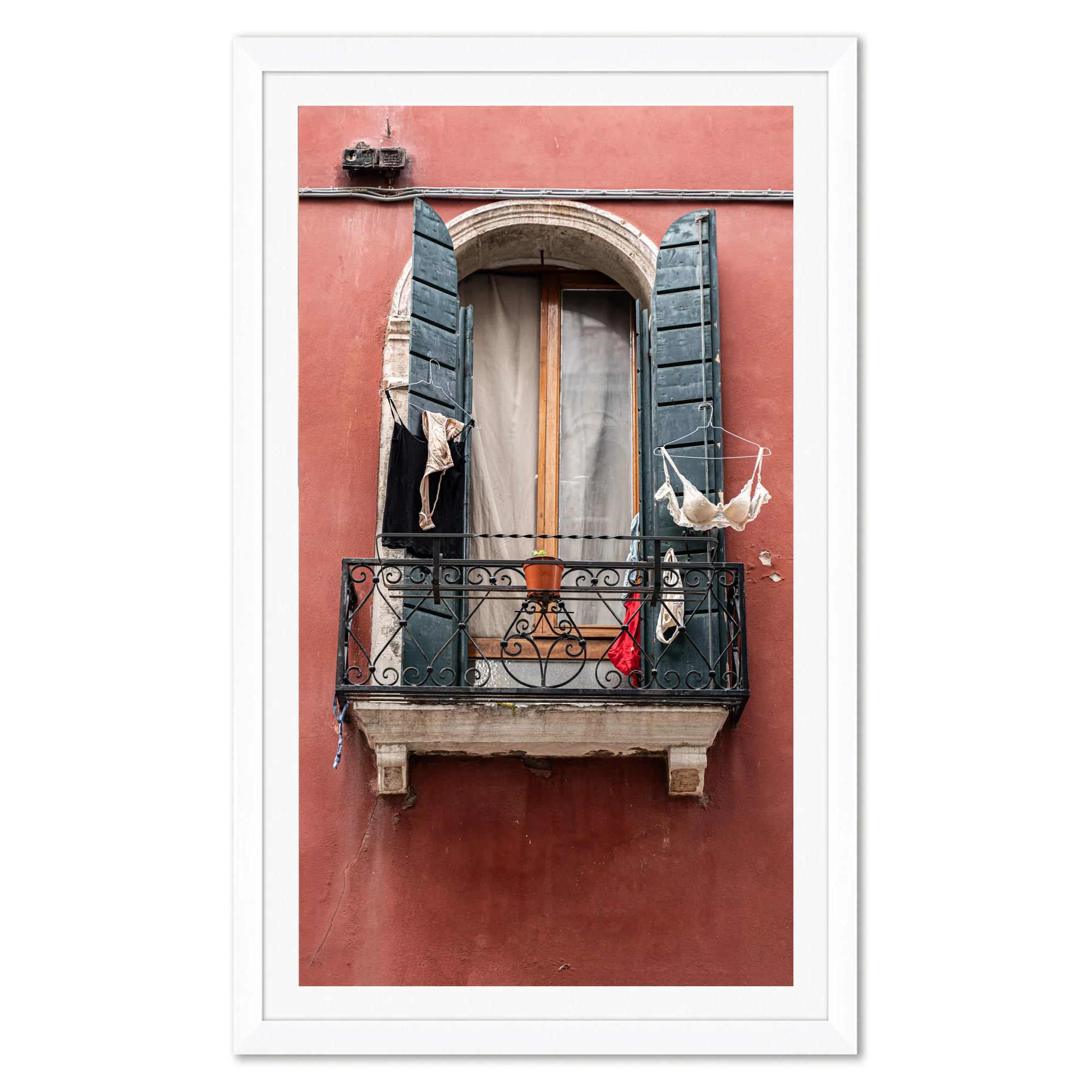 ‘Laundry Day Italy’ by Zach Warner