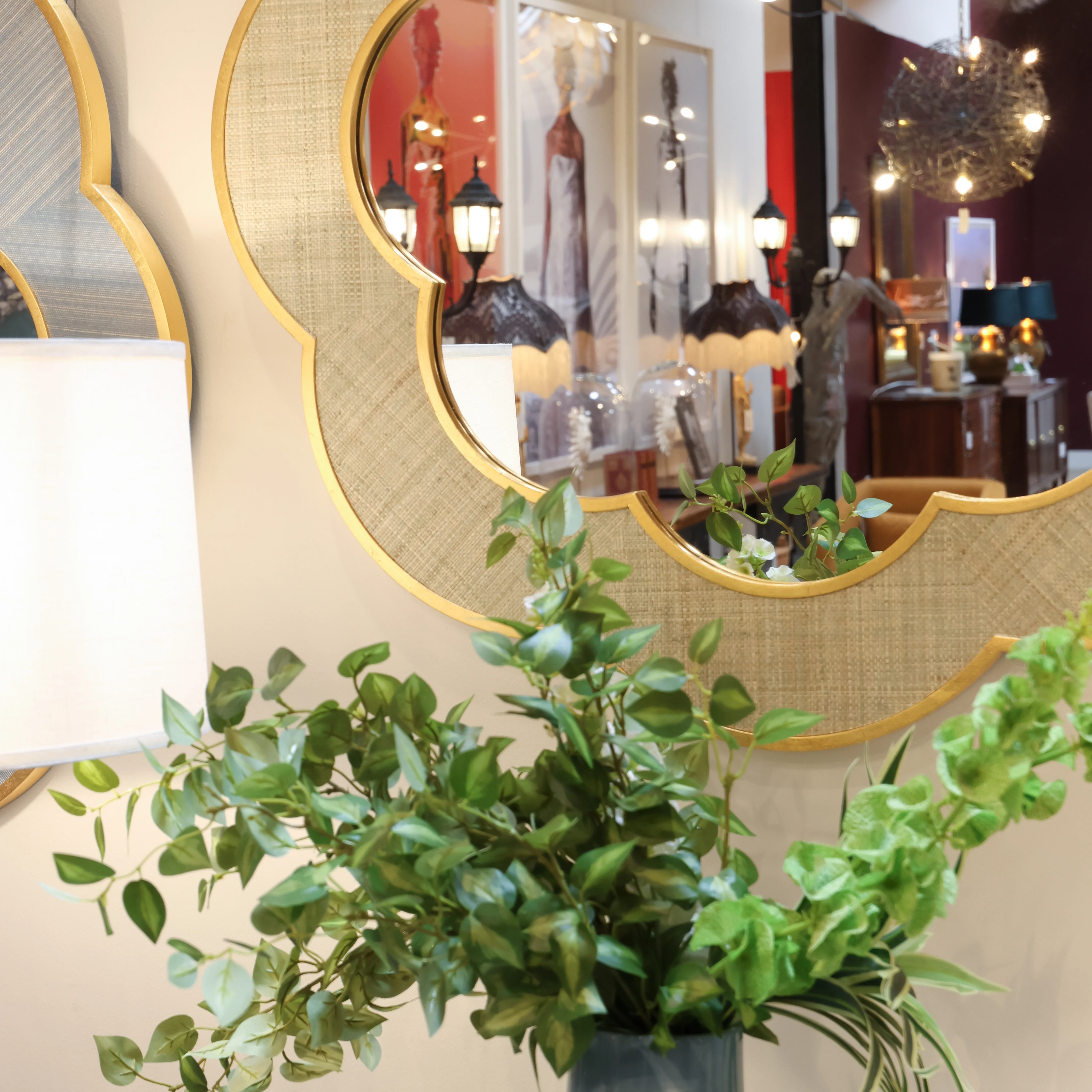 Leigh Mirror in Louis Raffia - Image 5
