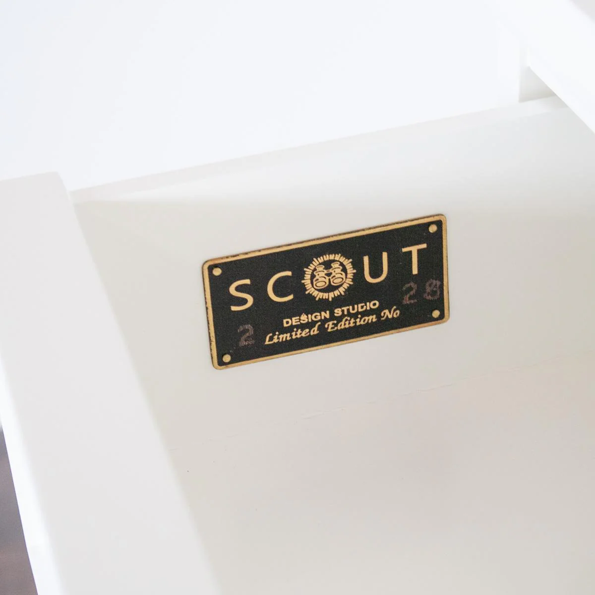 Liberation Chest in White - Image 5