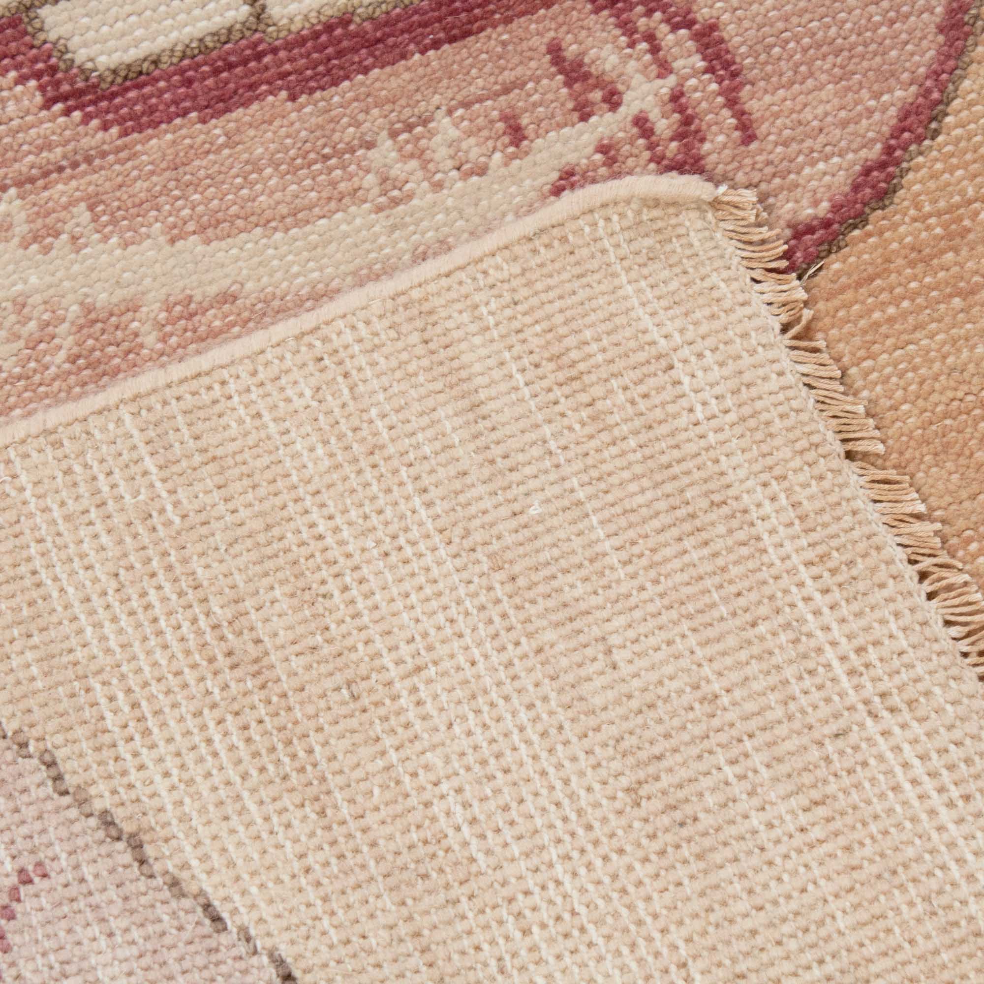 Lip Tease Turkish Knot Rug - Image 5