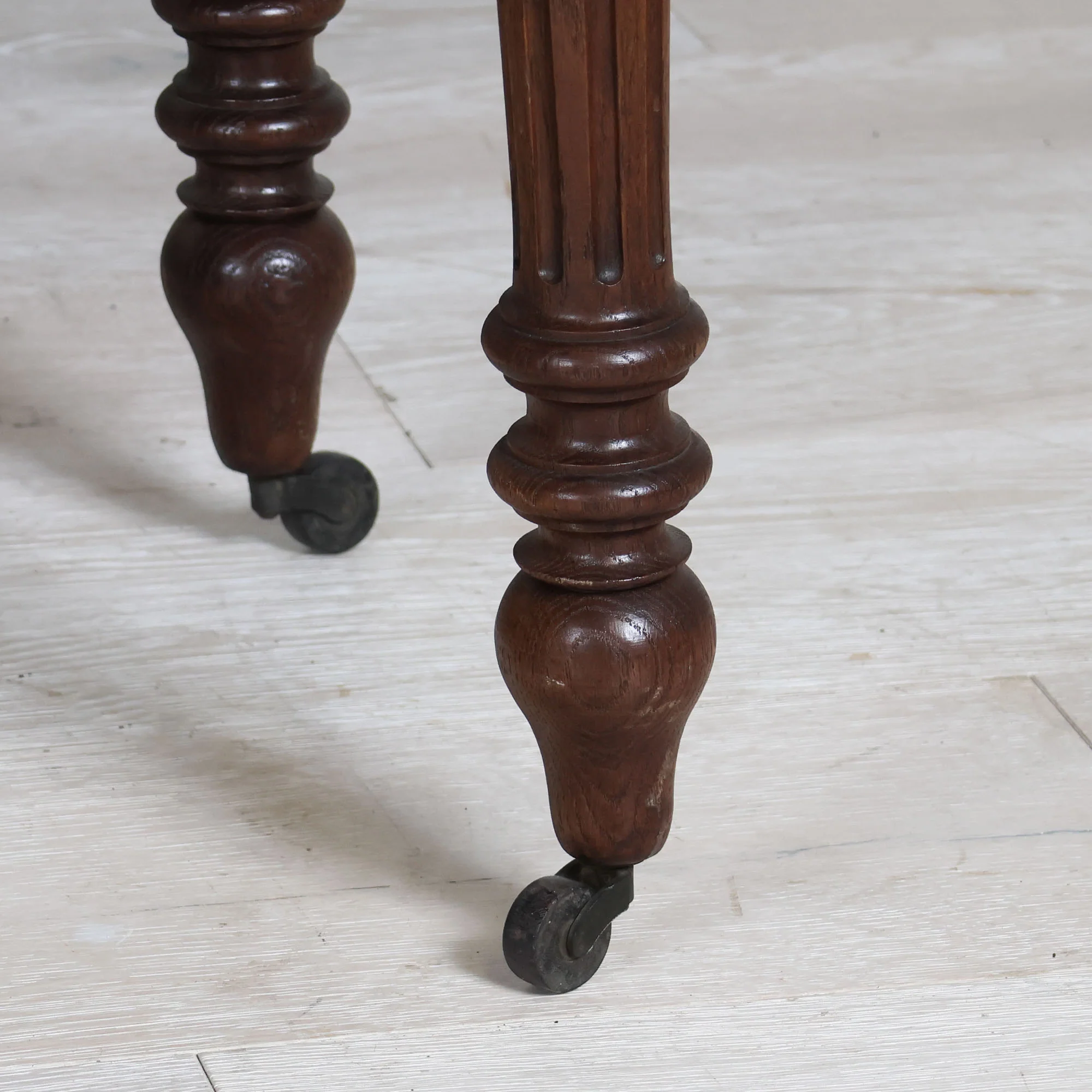 Louis XIII Oval Dining Table with Five Leaves - Image 6