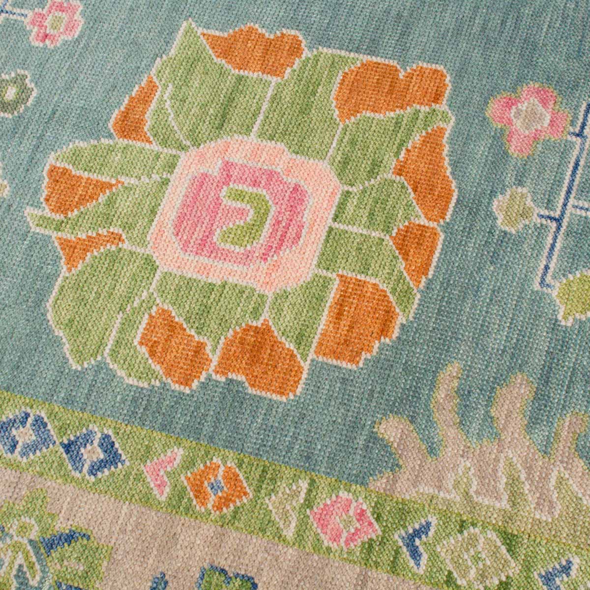 Numdah Turkish Knot Rug - Image 4