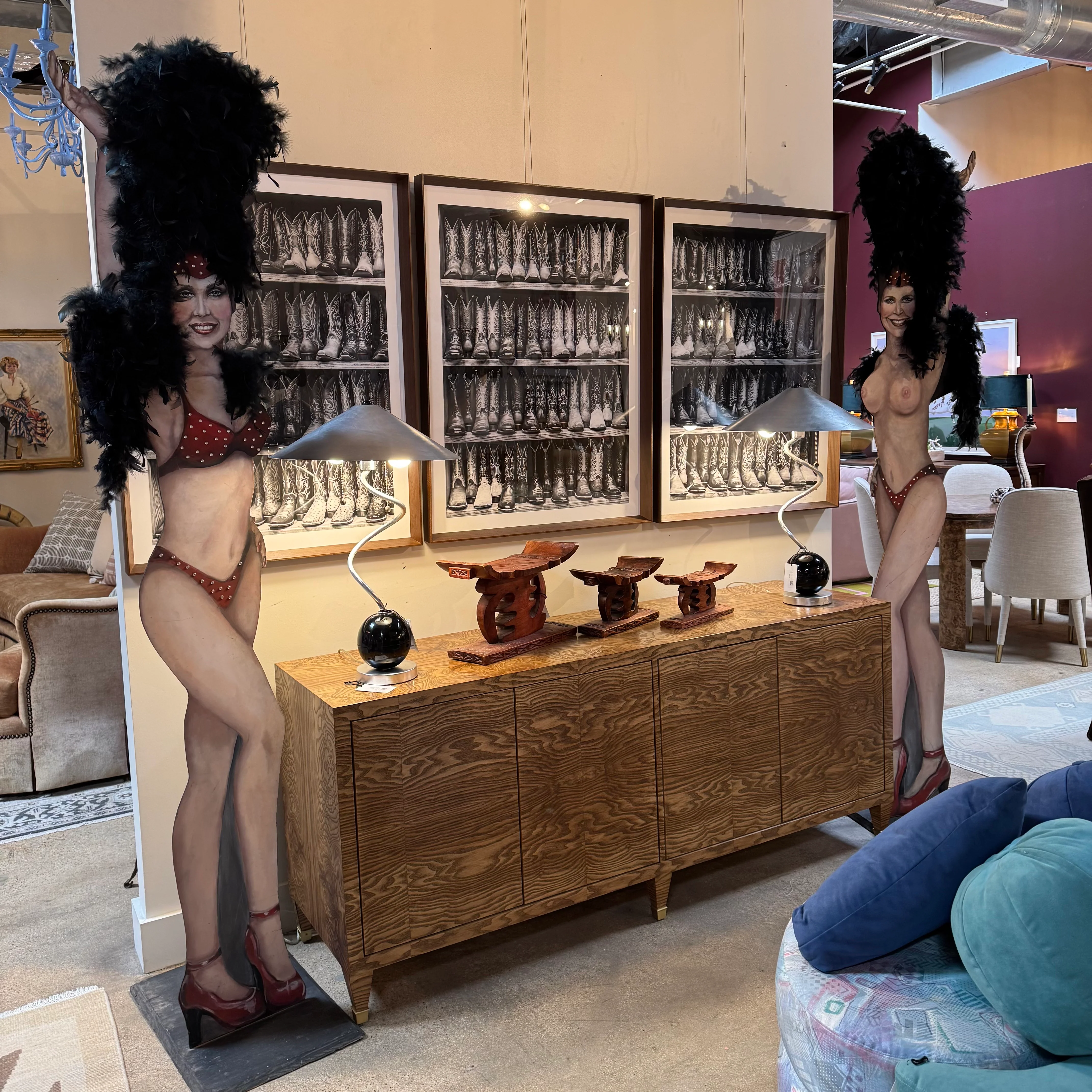 Pair of Greeters - Tulsa Gentlemans Club - Image 2