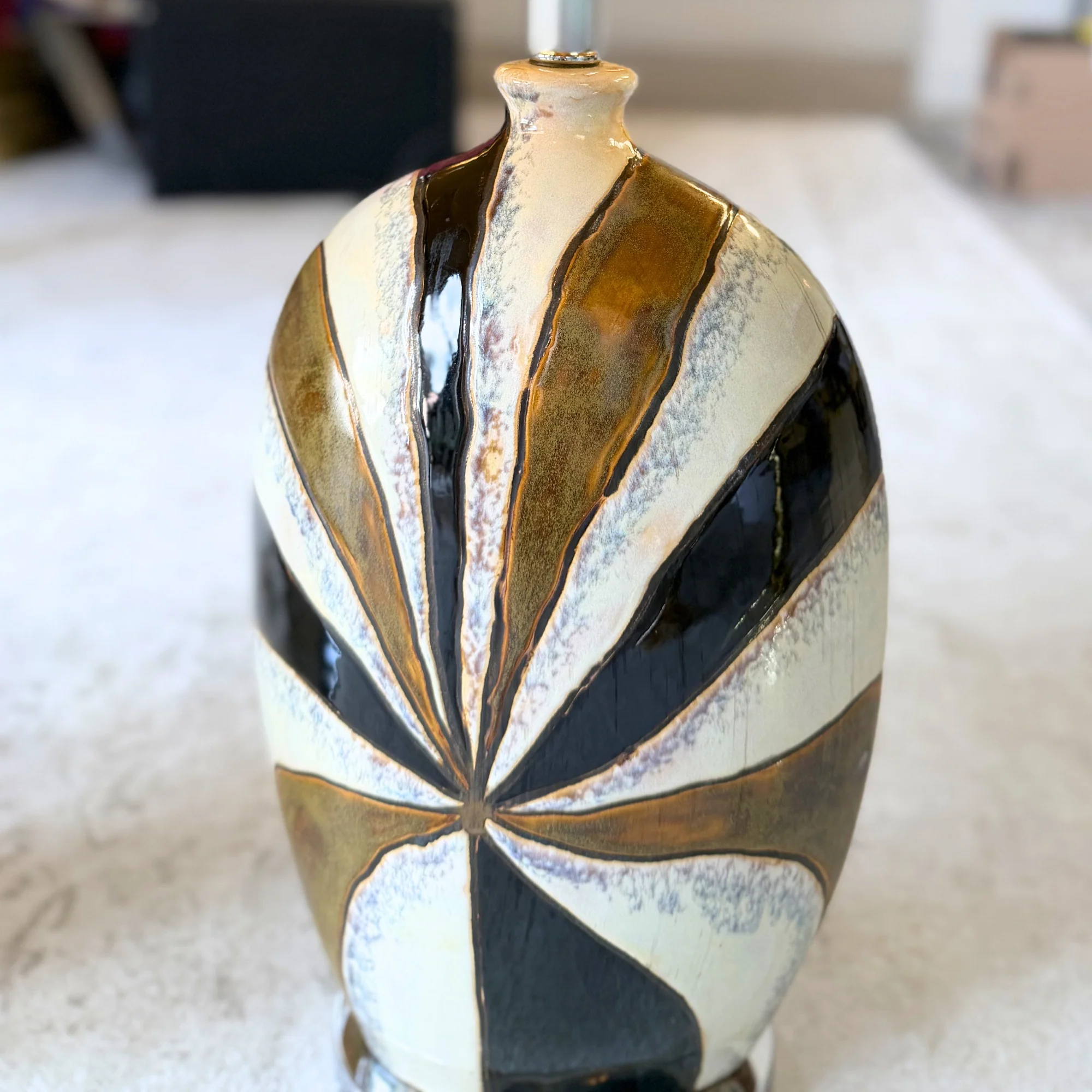 Pair of MCM Geometric Drip Glaze Ceramic Lamps - Black, Tan, White - Image 3