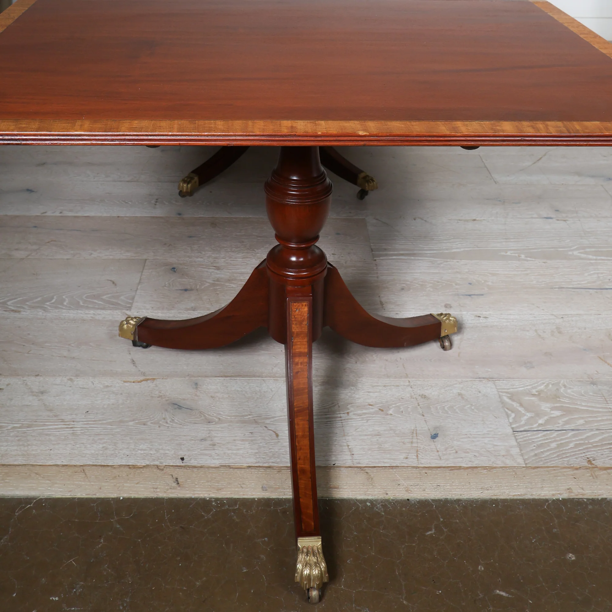 Refinished English Regency Style Banded Mahogany Triple Pedestal Dining Table, 20th c. - Image 4