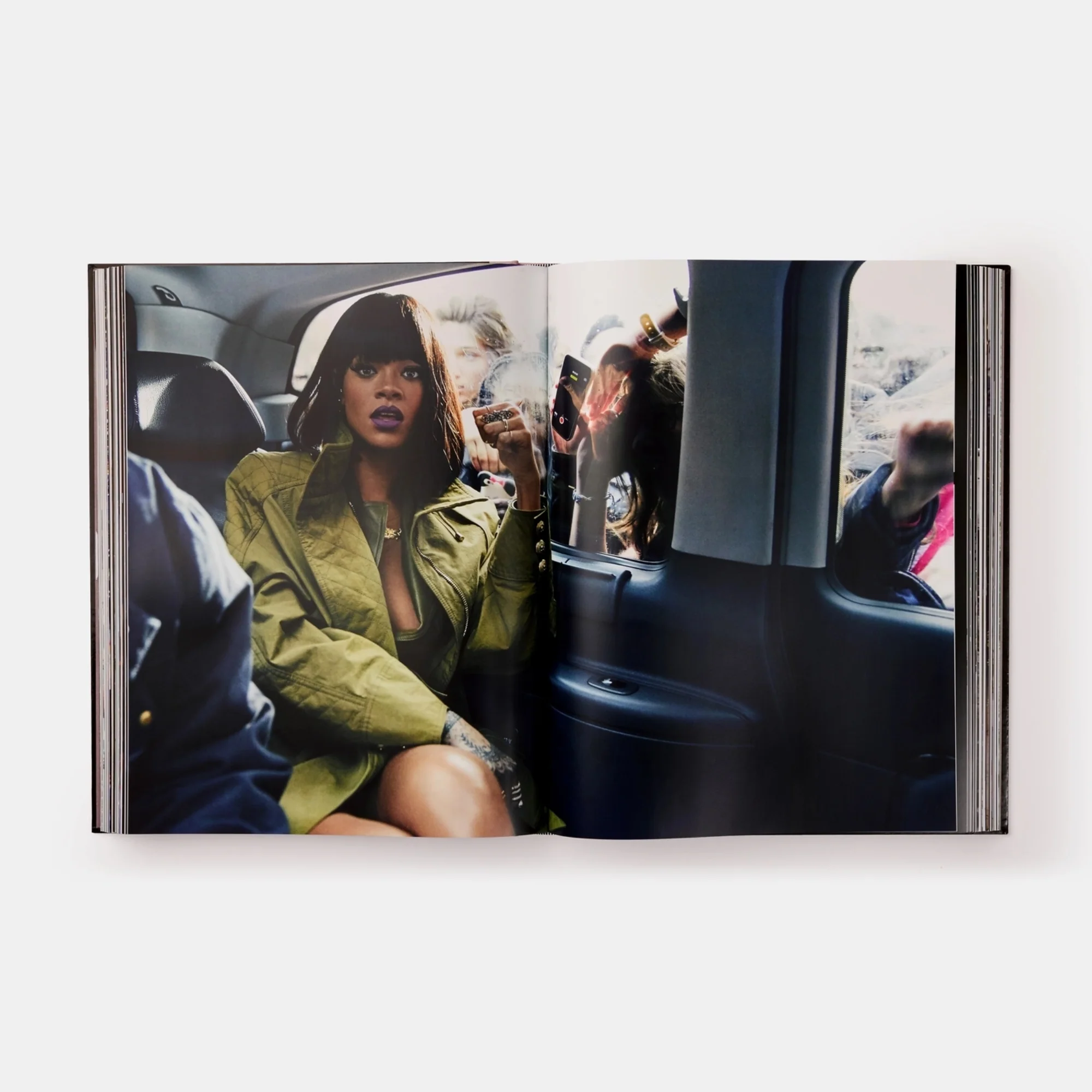 Rihanna - Image 4