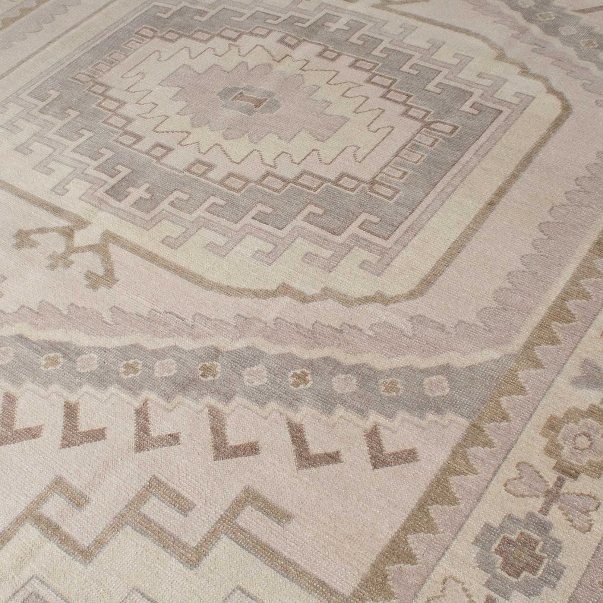 Saint Lisa Earth Tones Turkish Knot Rug - Image 2