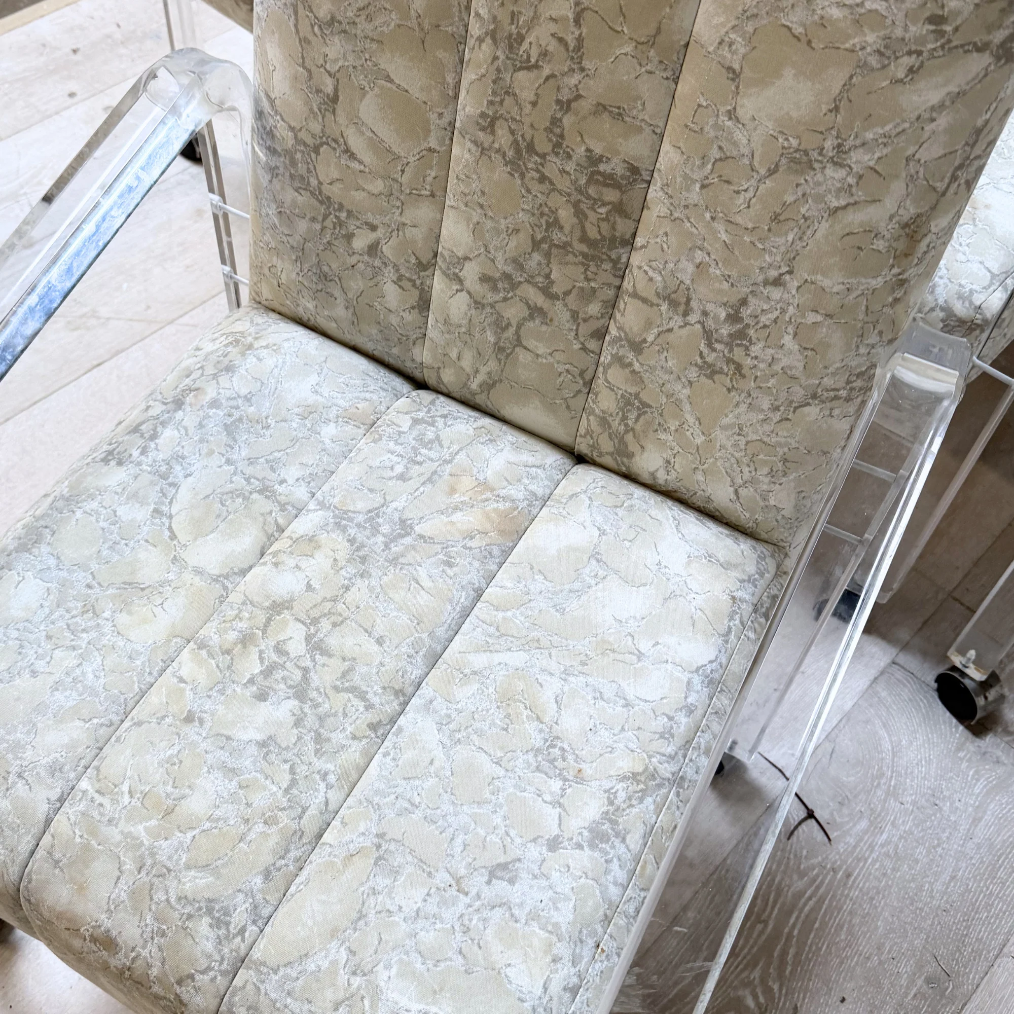 Set of 4 Lucite Chair on Casters - Image 4
