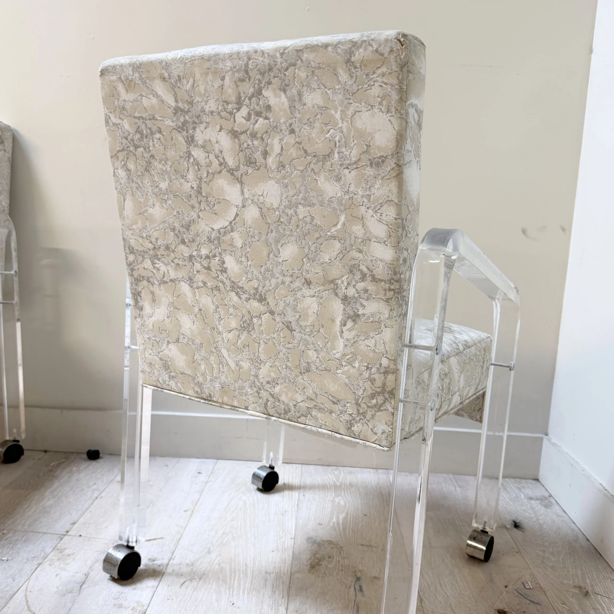 Set of 4 Lucite Chair on Casters - Image 6