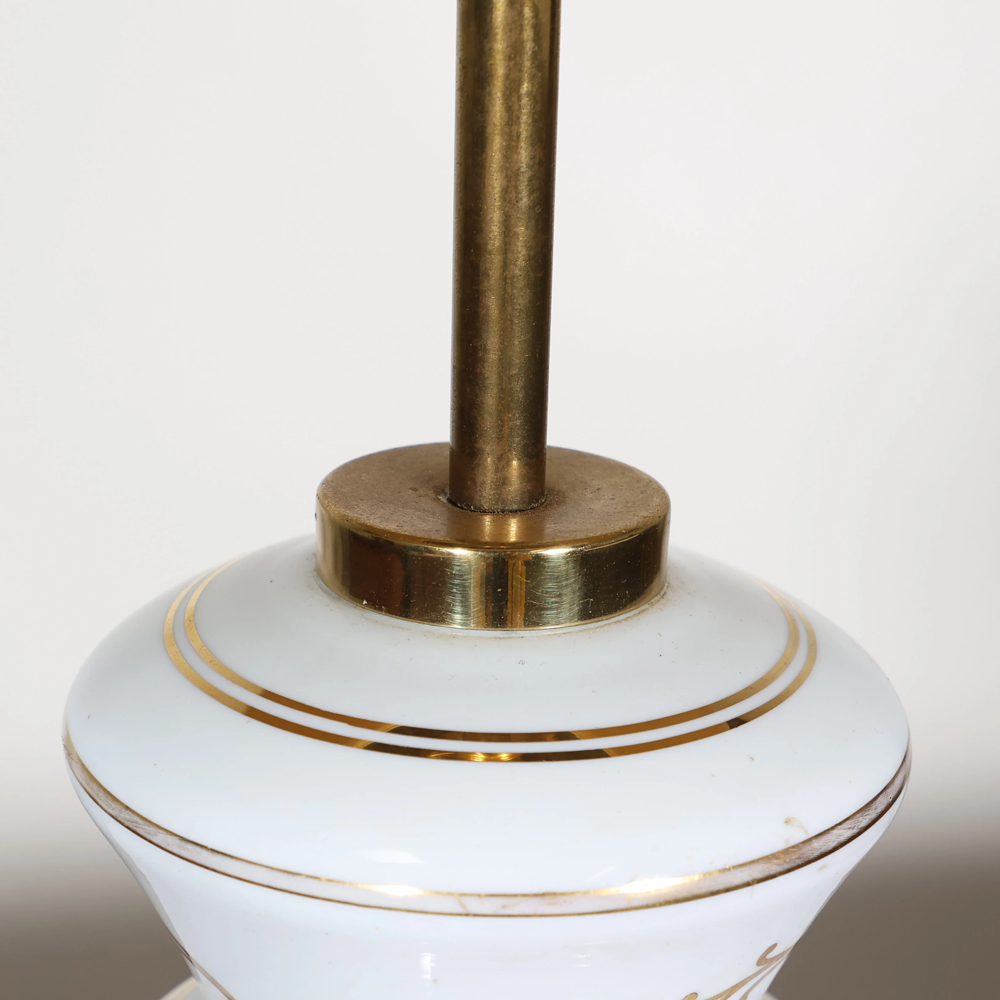 Single Ceramic Floral Table Lamp - Image 4