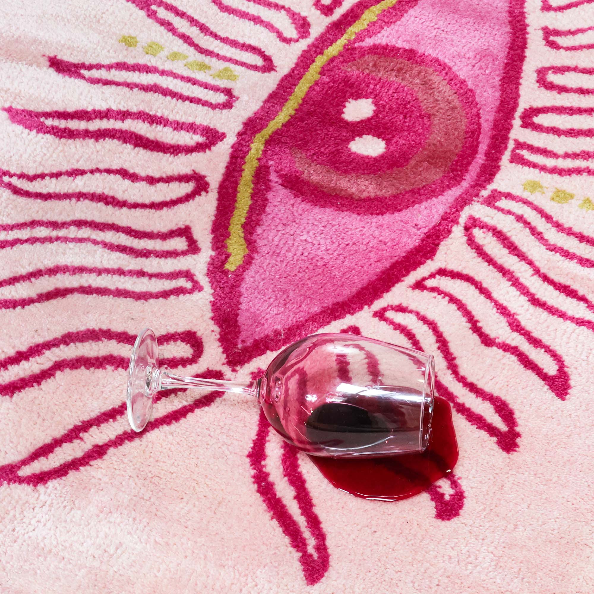 Sol Eye Tufted Mat in Pink - Image 3