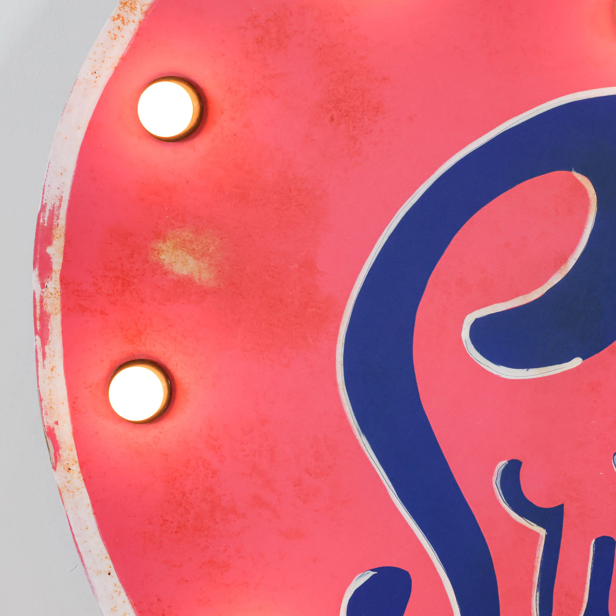 Sweetheart Hotel Sign - Image 6