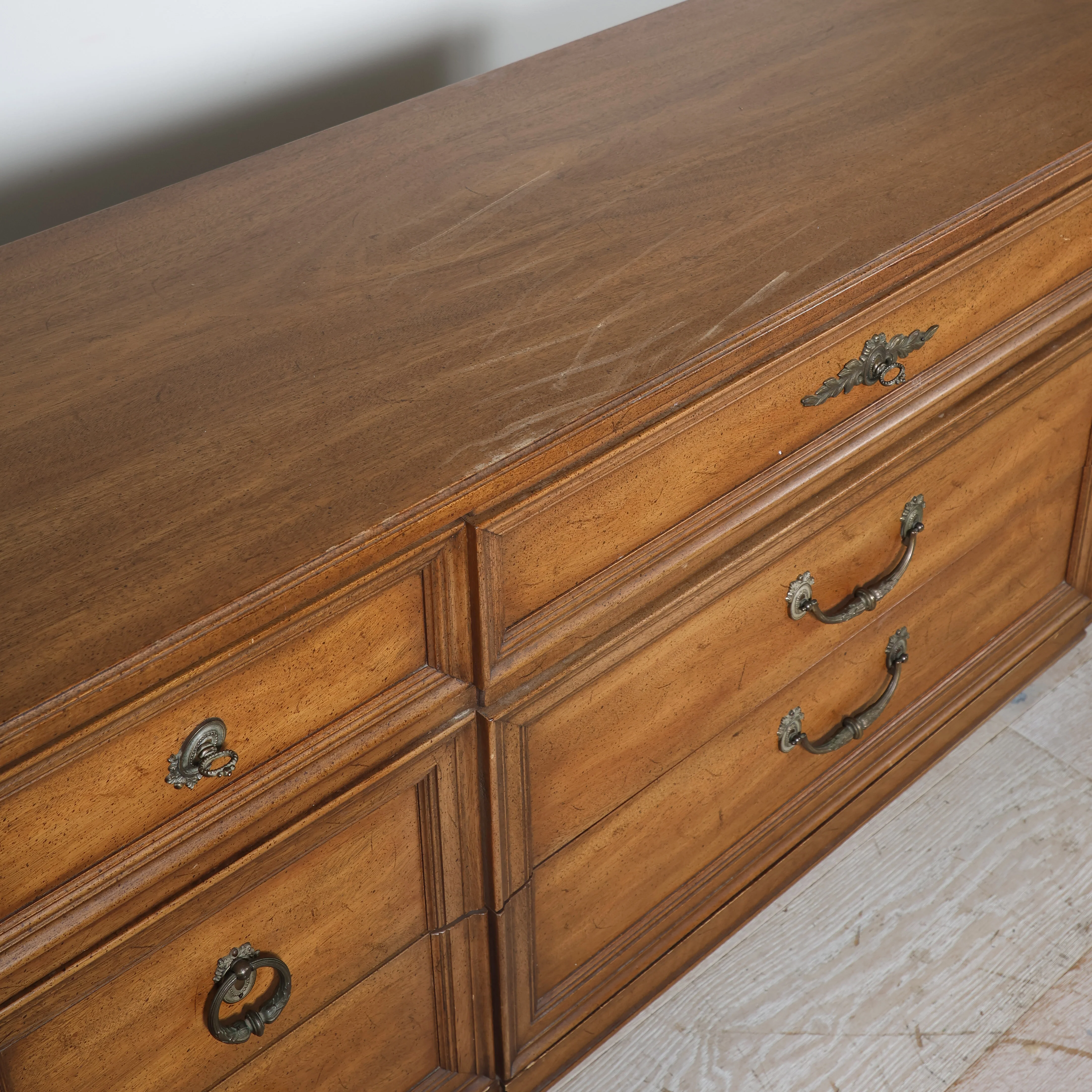 Traditional Triple Dresser by Henredon - Image 5